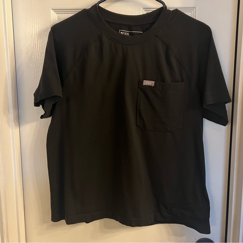 Figs women’s black salta—seamless shortsleeve underscrub. Size small